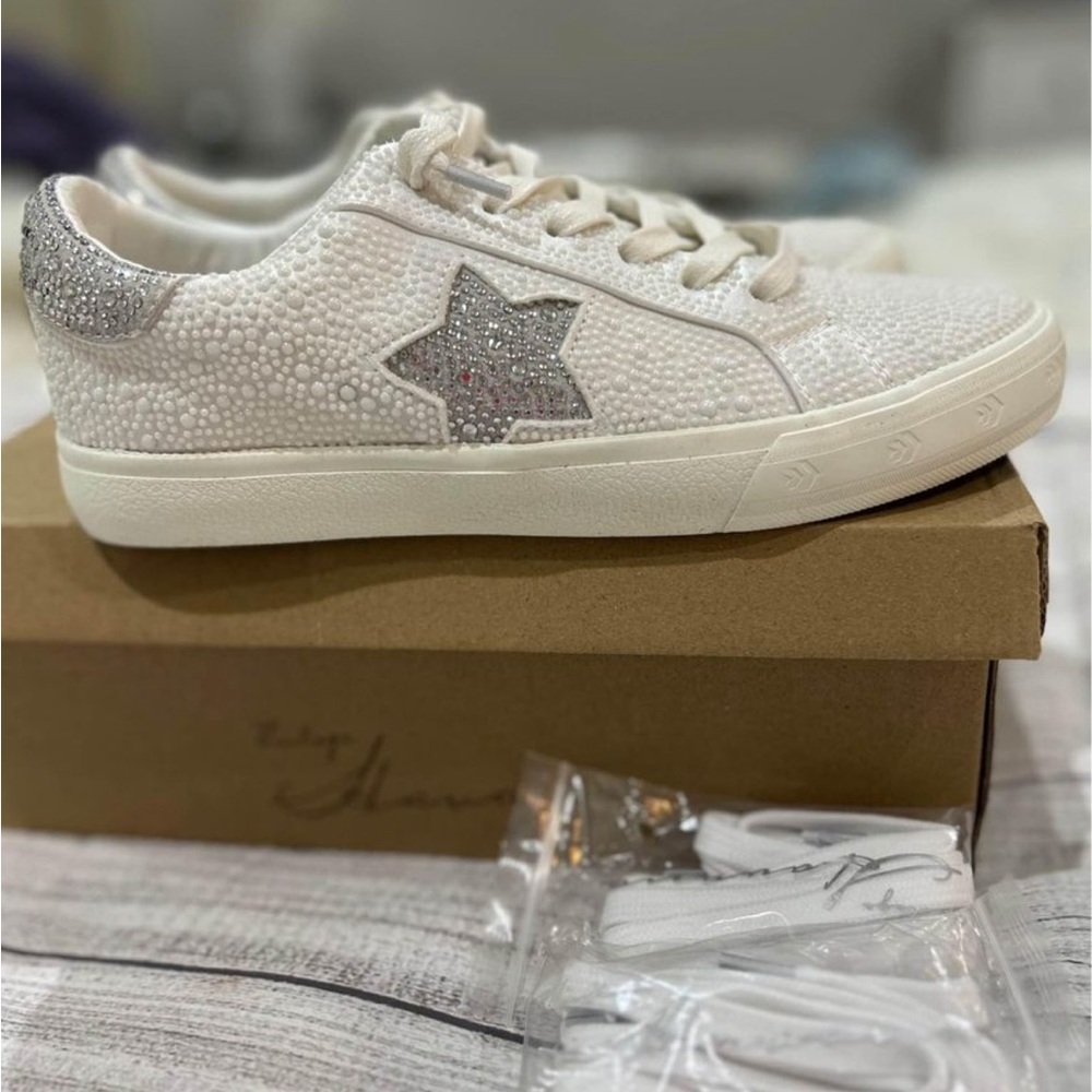 Women’s Pearl covered Vintage Havanas